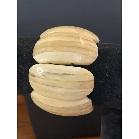 Women's fabulous bone stretch Bracelet One Size Beige - Picture 4 of 8